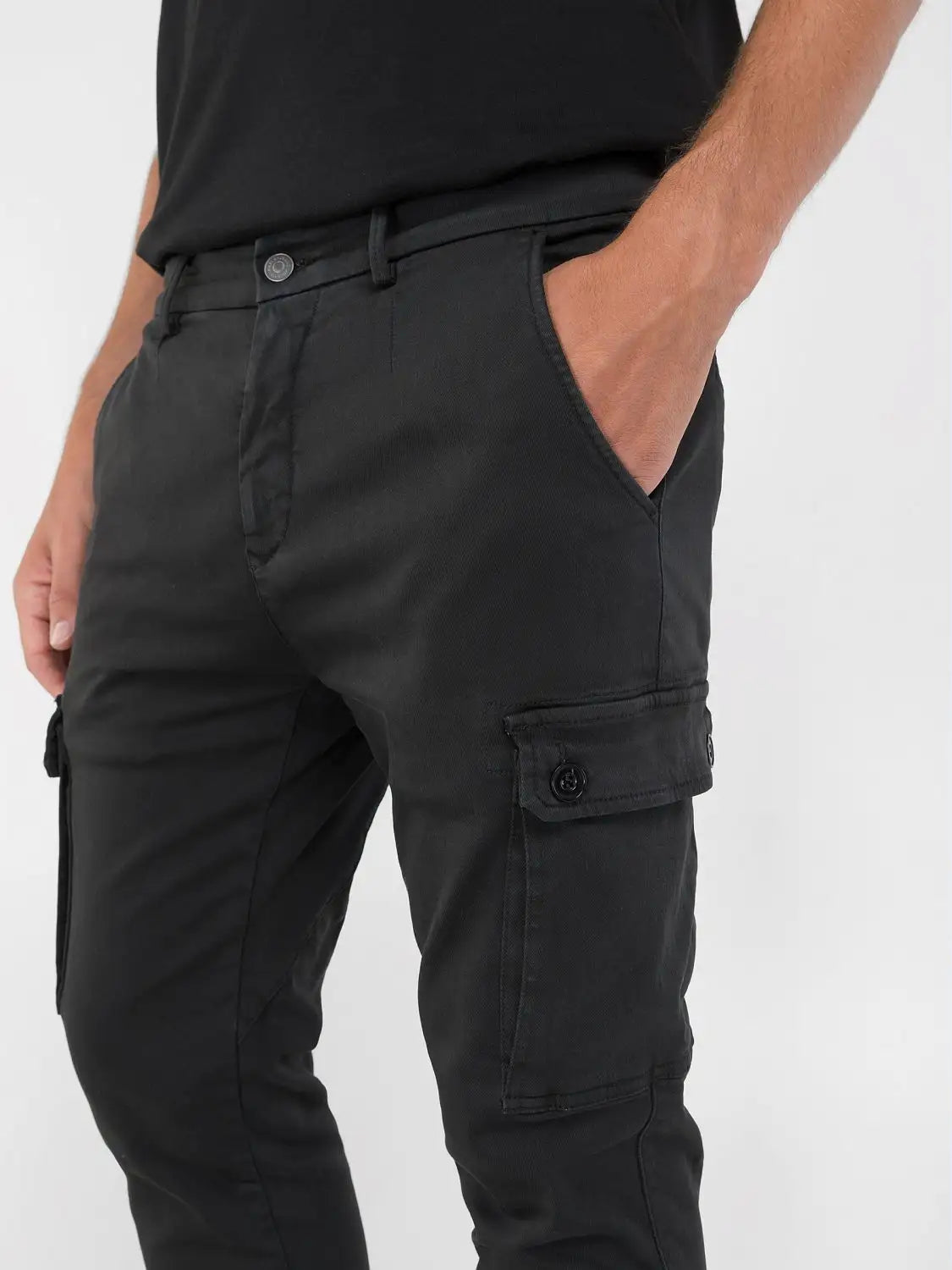 Hyperflex Jaan Slim Fit Cargo Jeans - Black