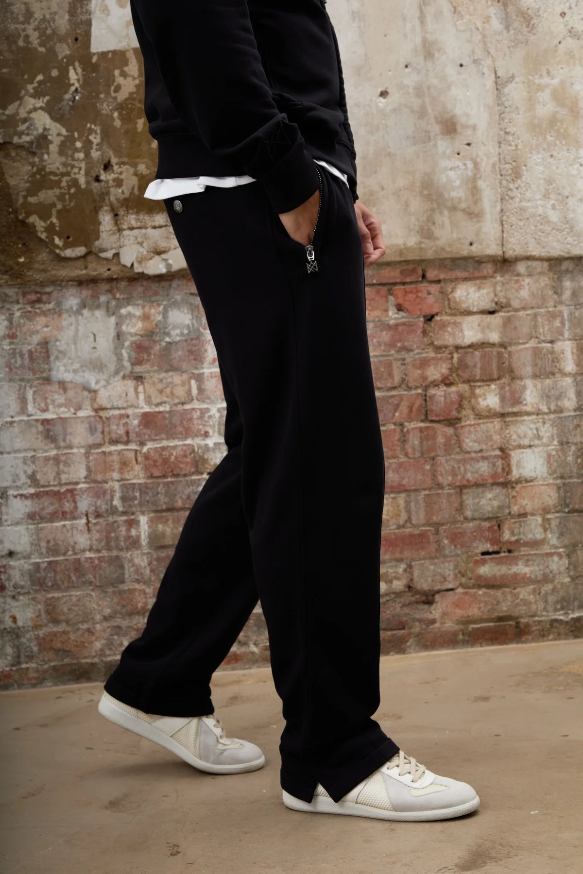 Prince Split Hem Sweatpants - Black