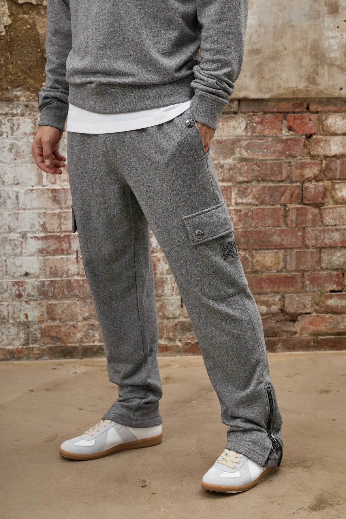 Crown Cargo Sweatpants - Grey