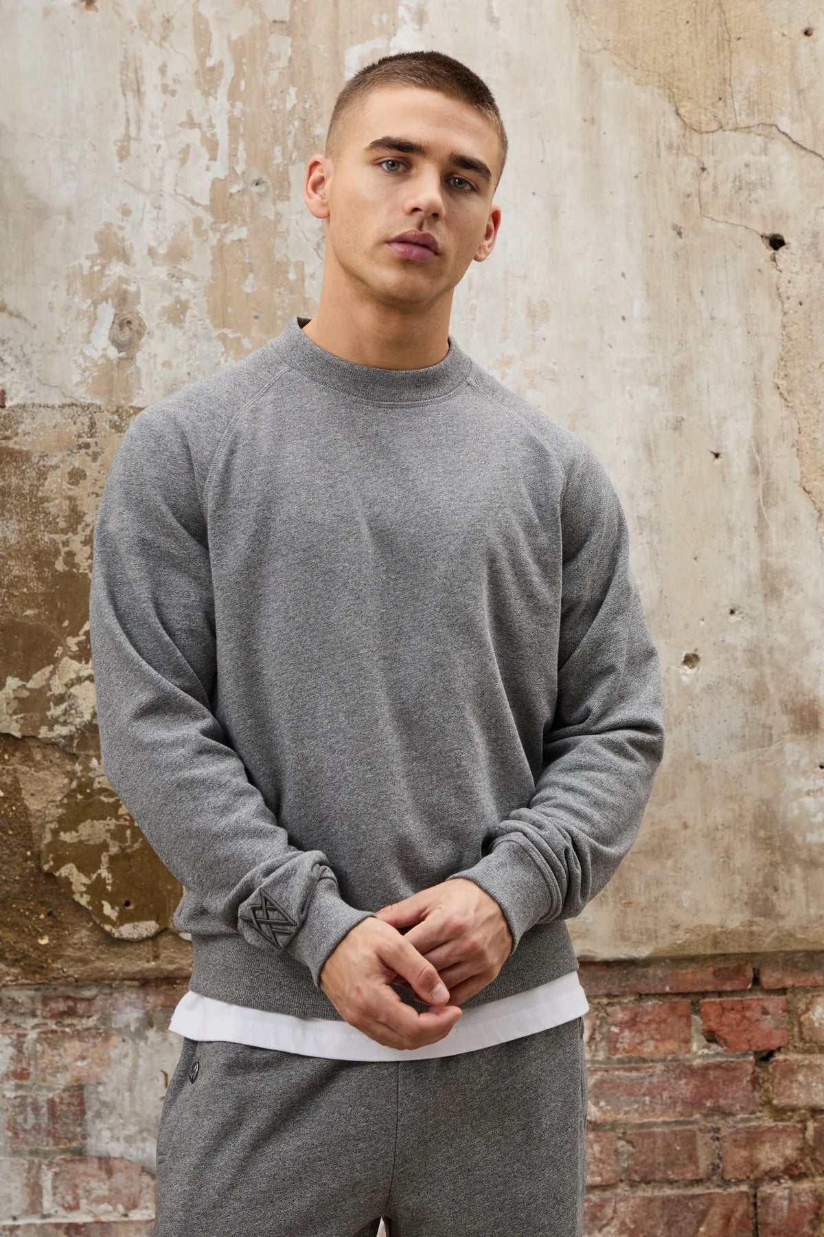 Mayor Raglan Sweatshirt - Grey