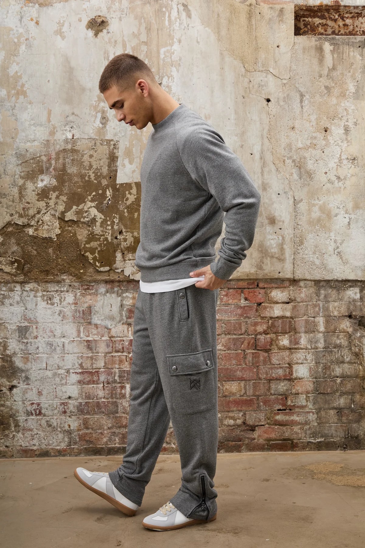 Crown Cargo Sweatpants - Grey