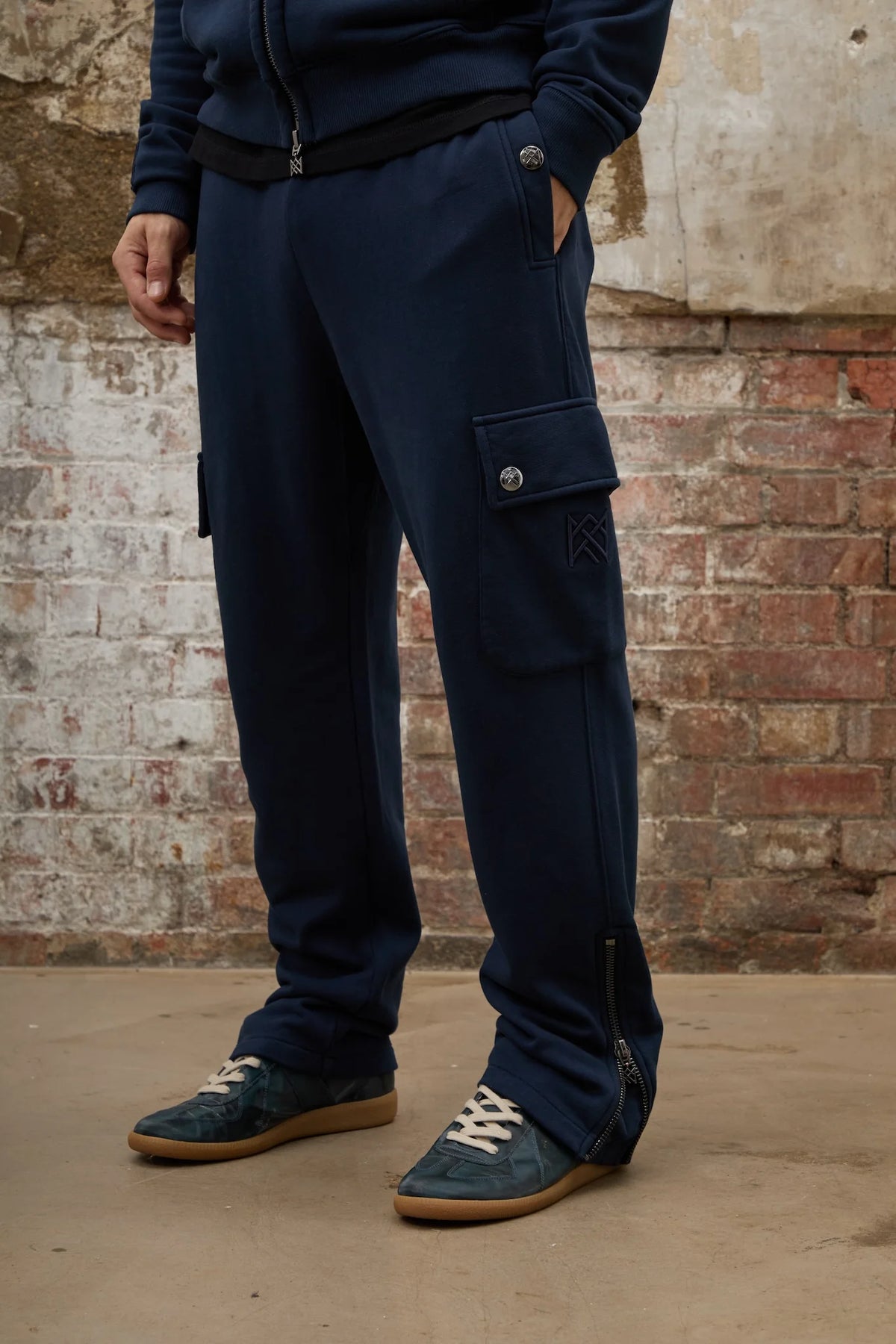 Crown Cargo Sweatpants - Navy
